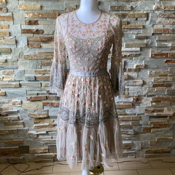 needle and thread climbing blossom